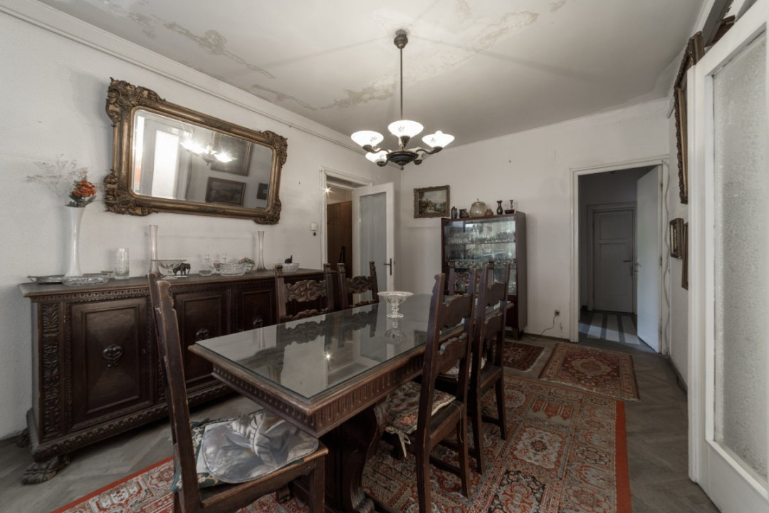 VAND 4(5) CAMERE ZONA PIATA MUNCII AGRICULTORI