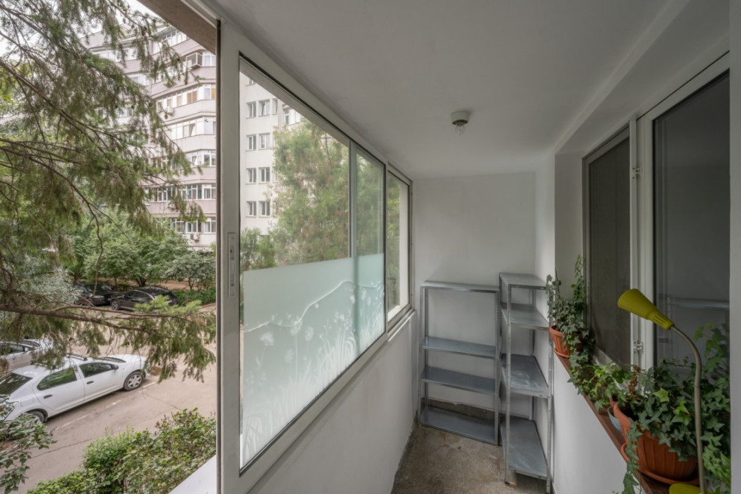 Apartament cu 3 camere - bloc reabilitat  - Giulesti - Metrou Crangasi 10 min