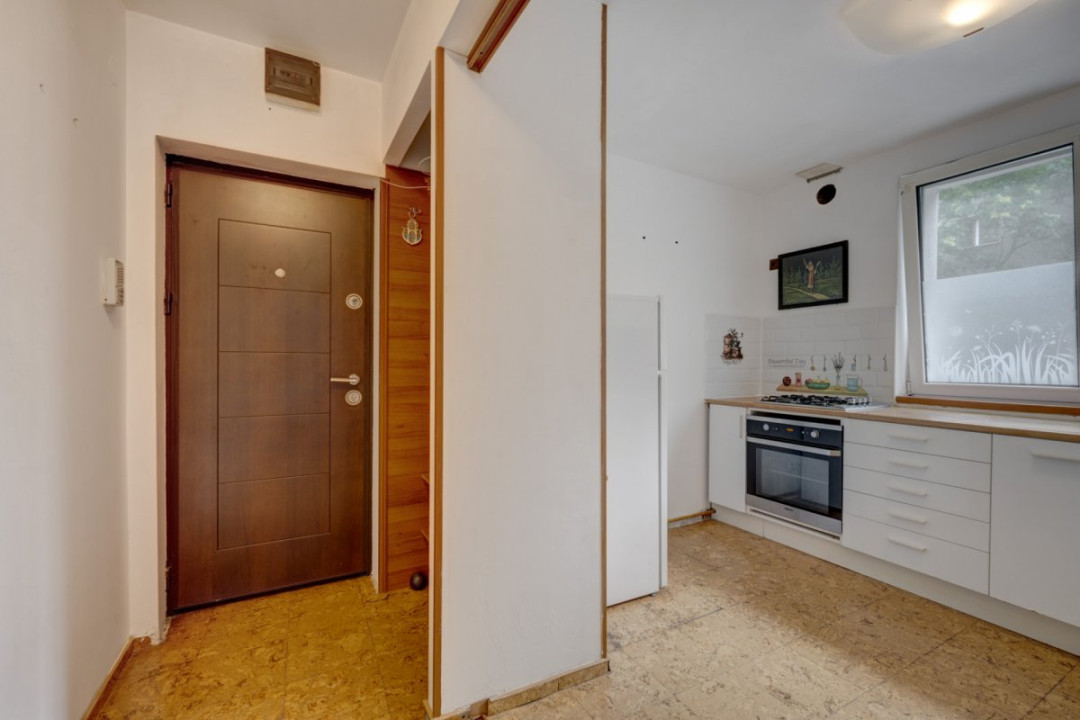 Apartament cu 3 camere - bloc reabilitat  - Giulesti - Metrou Crangasi 10 min