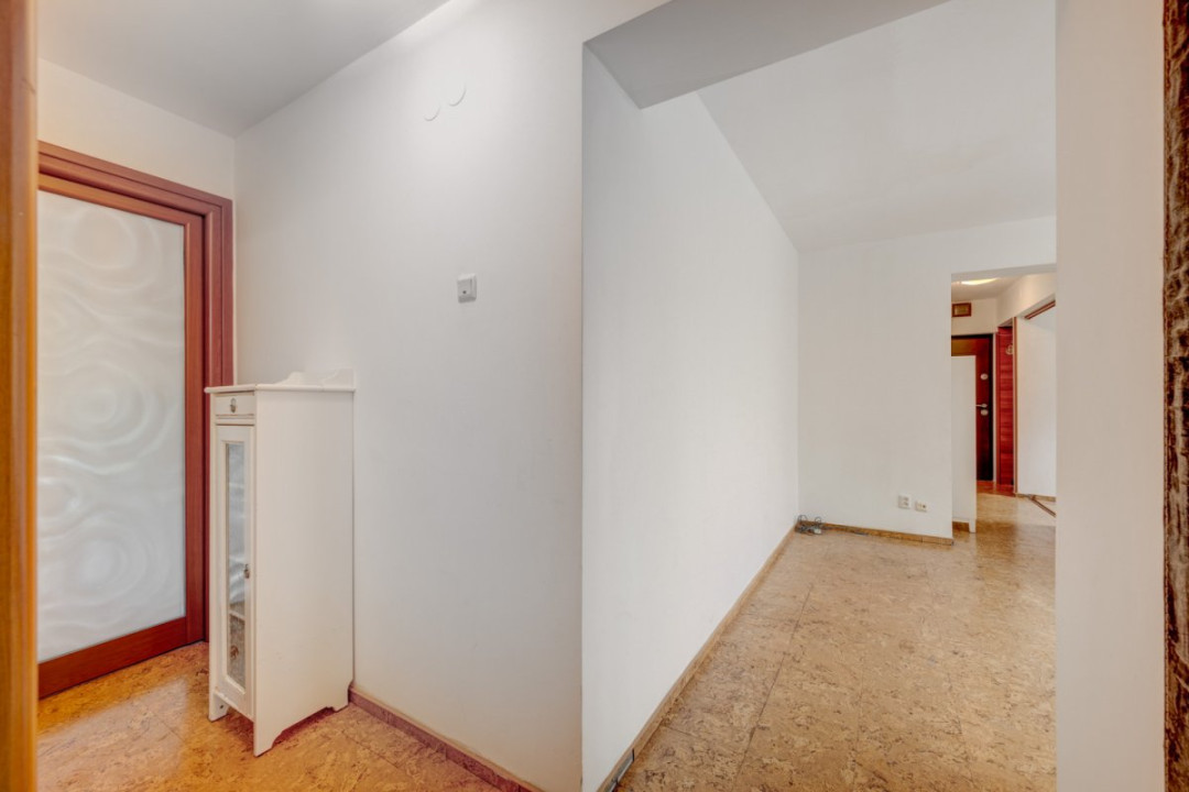 Apartament cu 3 camere - bloc reabilitat  - Giulesti - Metrou Crangasi 10 min