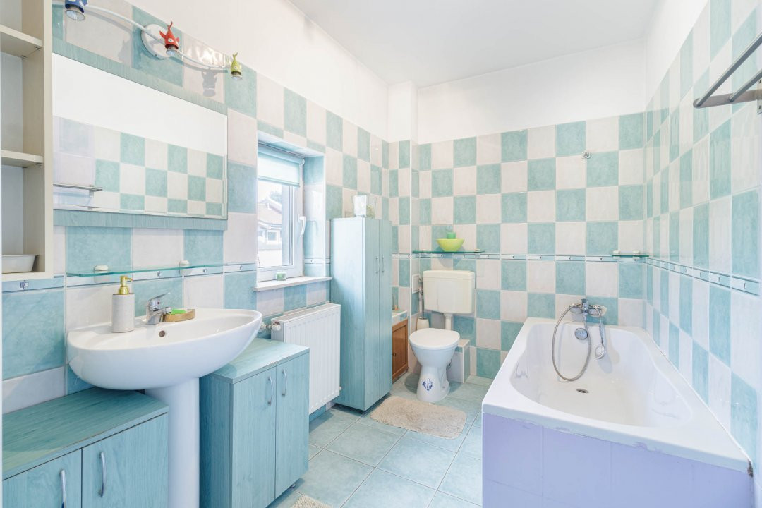 Vila P+2 in complex rezidential - Azur I , Pipera!