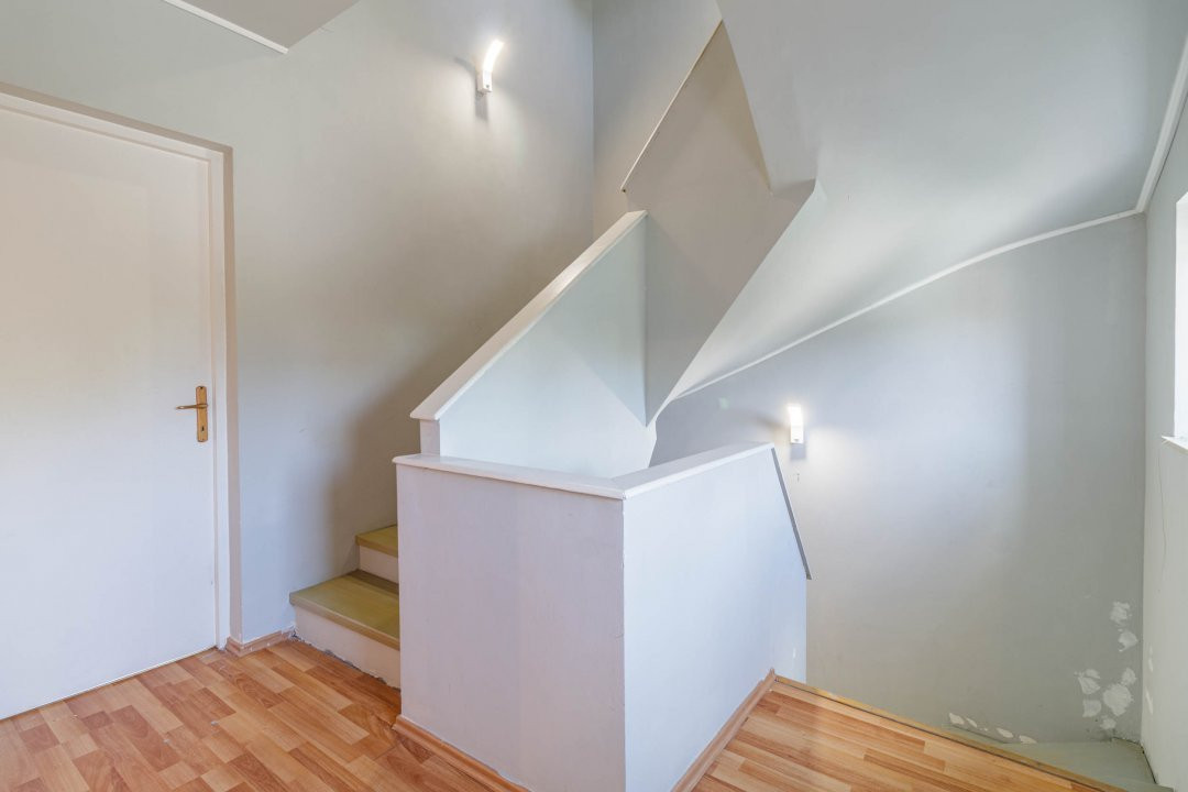 Vila P+2 in complex rezidential - Azur I , Pipera!