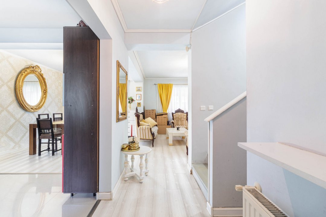 Vila P+2 in complex rezidential - Azur I , Pipera!