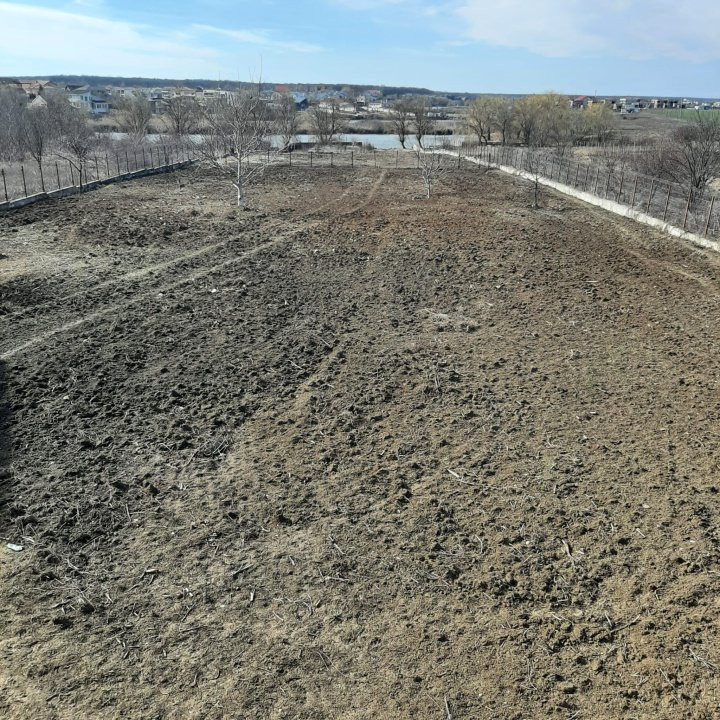 Teren 6.600mp cu deschidere la lac - zona centrală Corbeanca