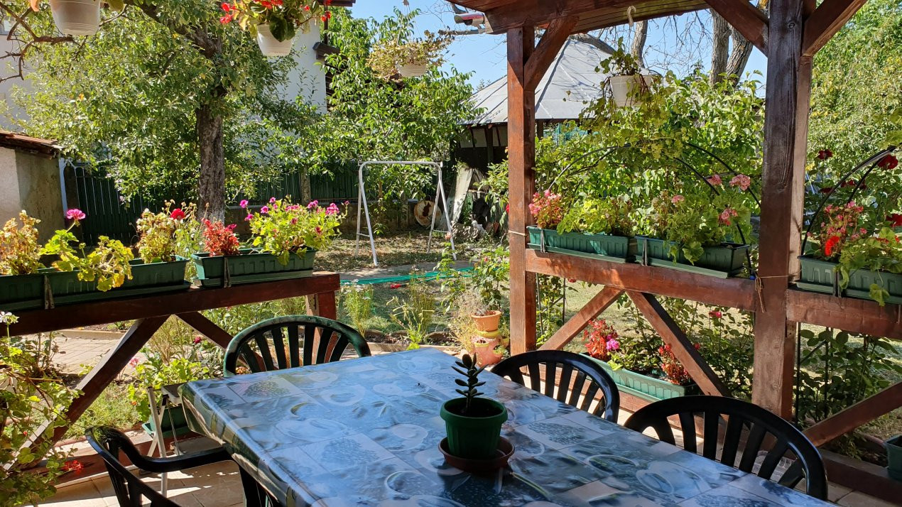 Vila P+E de vanzare, teren 1.132mp, Piscu, Ciolpani, dubla deschidere
