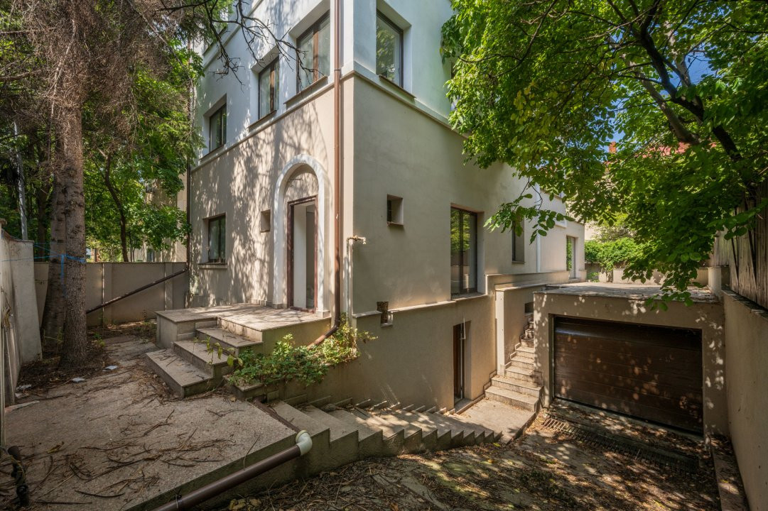 Vila Primaverii, S+P+1+M, 389 mp teren, 266 teren liber, luam urbanism P+4