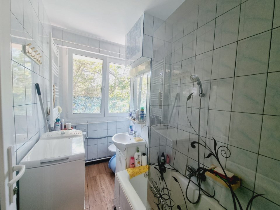 APARTAMENT 2 CAMERE LA 1 MINUT DE METROU 