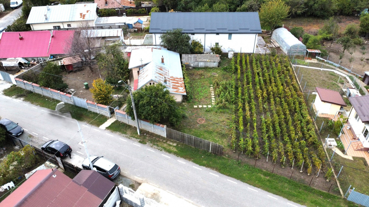 Teren de vanzare 1000mp in Stefanestii de Jos, la sosea si cu utilitati