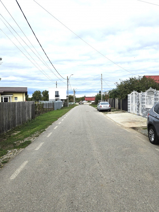 Teren de vanzare 1000mp in Stefanestii de Jos, la sosea si cu utilitati