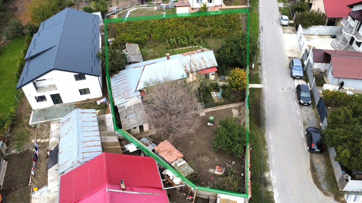 Teren de vanzare 1000mp in Stefanestii de Jos, la sosea si cu utilitati