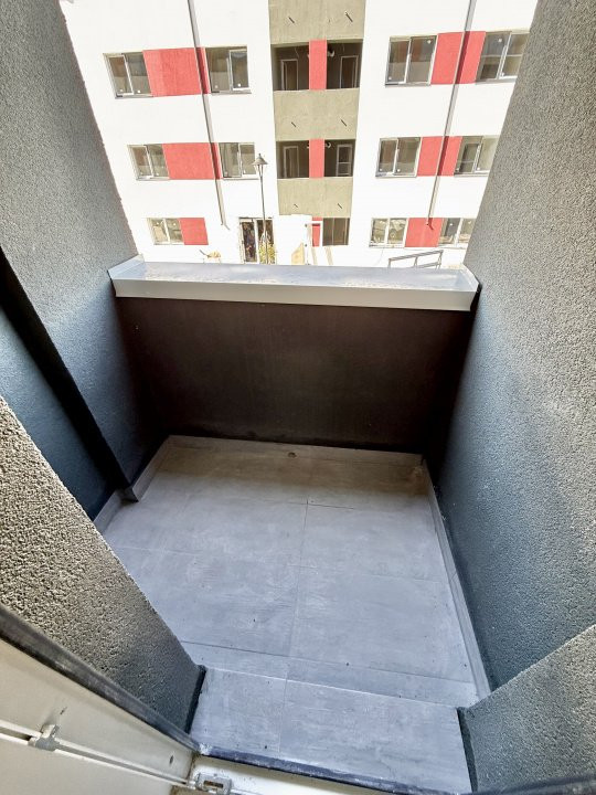 Garsoniera cartier Militari Residence - mutare imediata!!