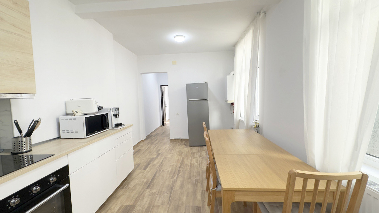 Doua apartamente la pret de unul!