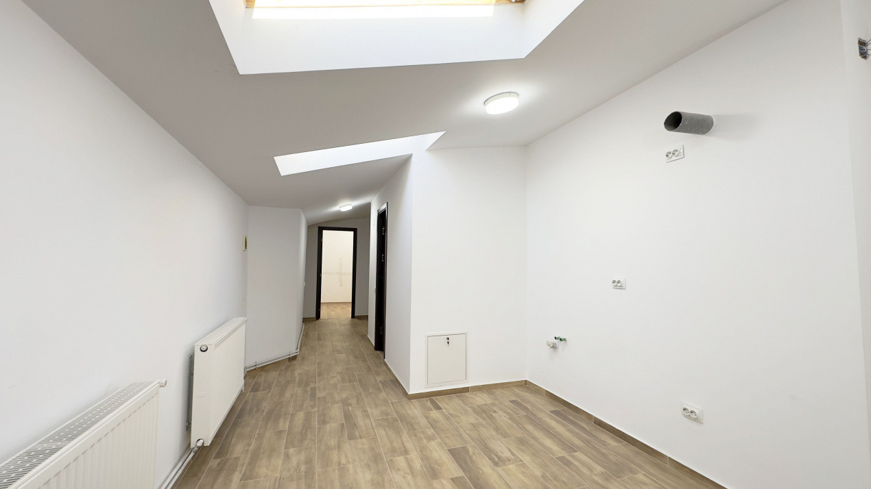 Doua apartamente la pret de unul!