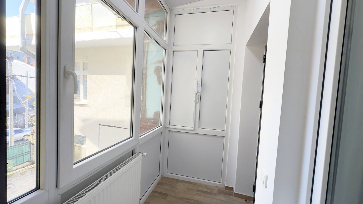 Doua apartamente la pret de unul!