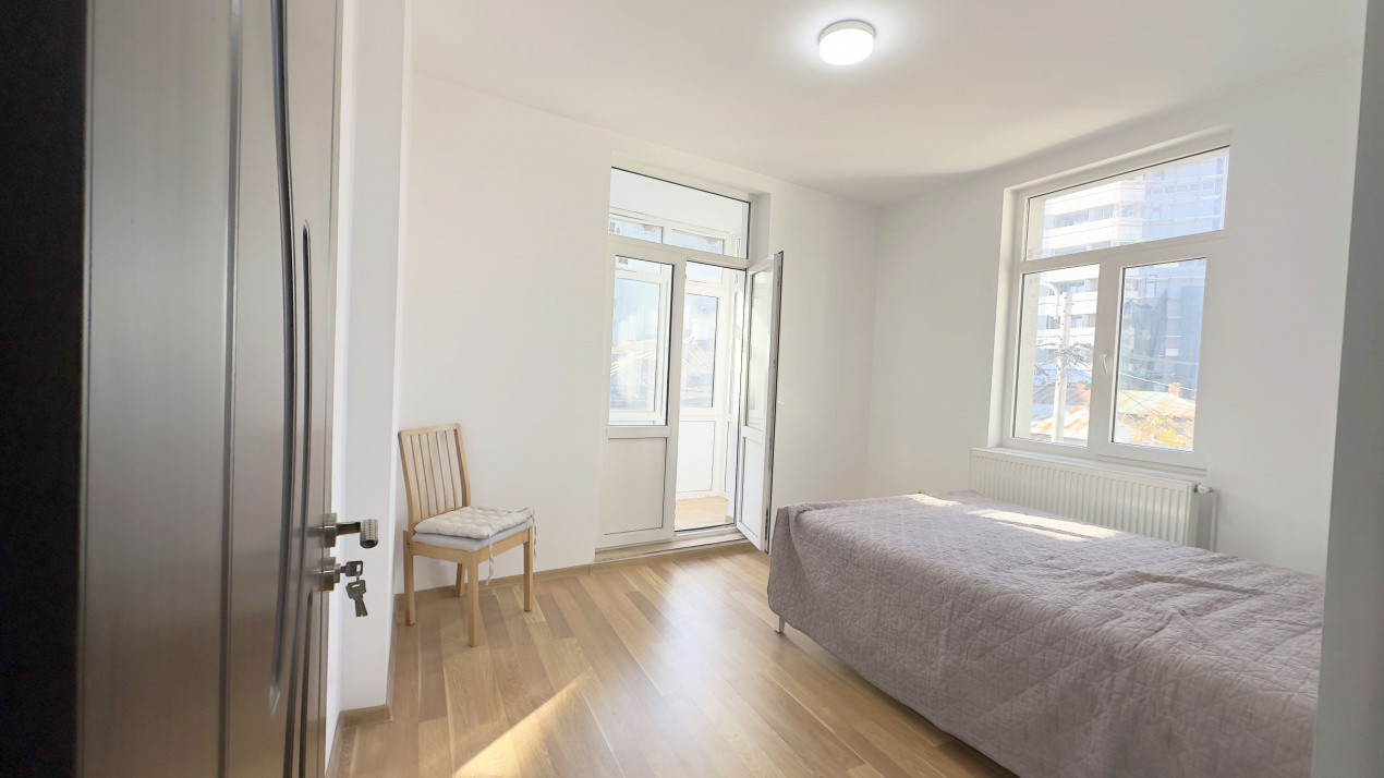 Doua apartamente la pret de unul!