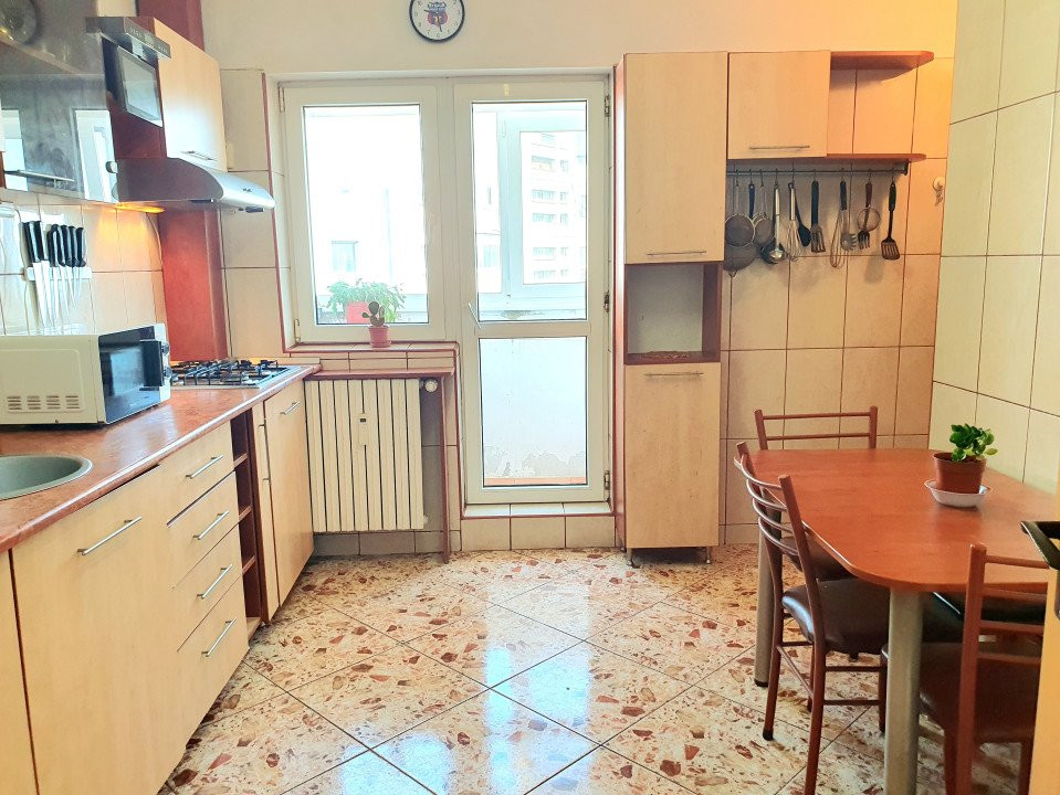 De vanzare apartament 4 camere 100mp - 13 Septembrie București