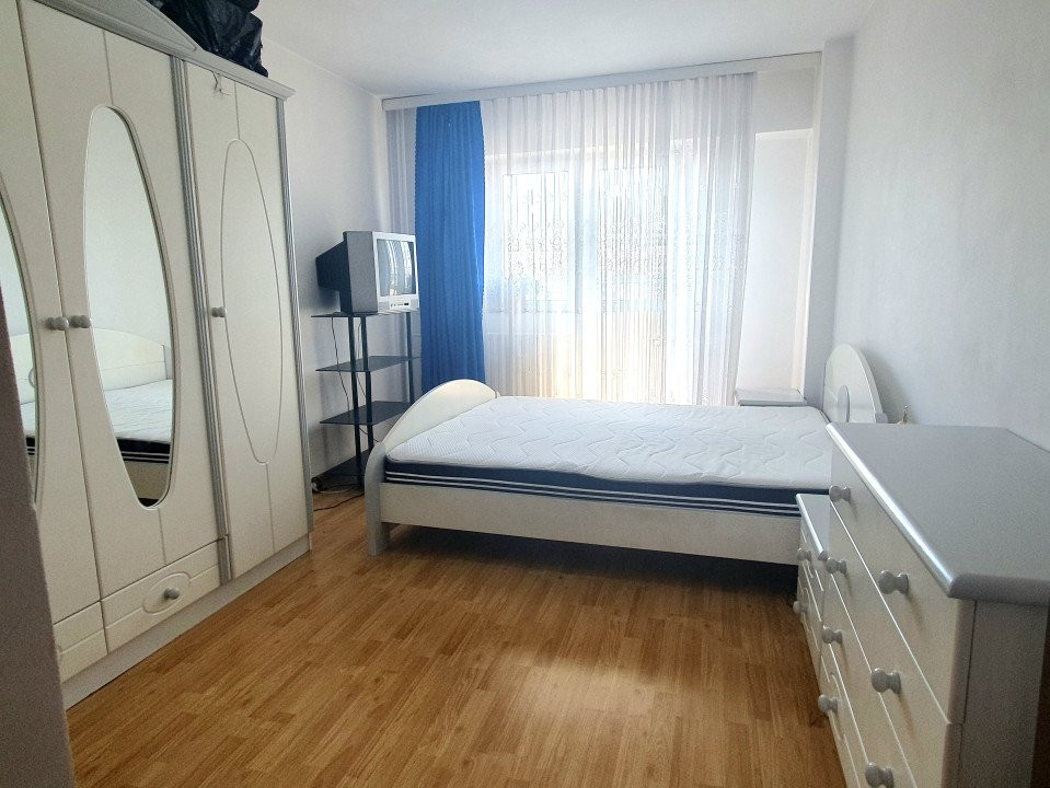 De vanzare apartament 4 camere 100mp - 13 Septembrie București