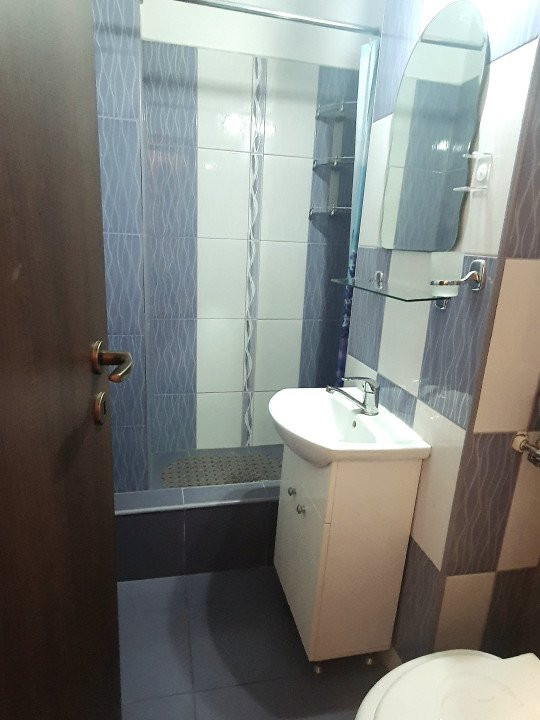 De vanzare apartament 4 camere 100mp - 13 Septembrie București