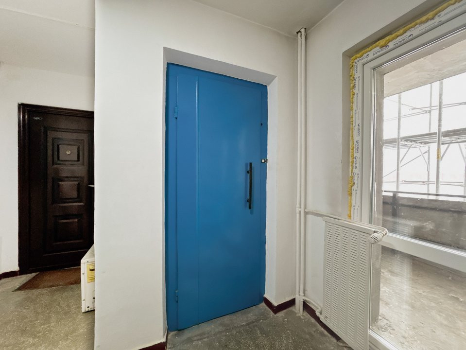 Apartament  3 camere, 2 bai, bloc  1995, eficient energetic, zona Vitan Mall