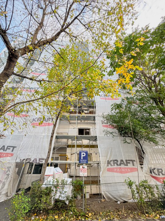 Apartament  3 camere, 2 bai, bloc  1995, eficient energetic, zona Vitan Mall