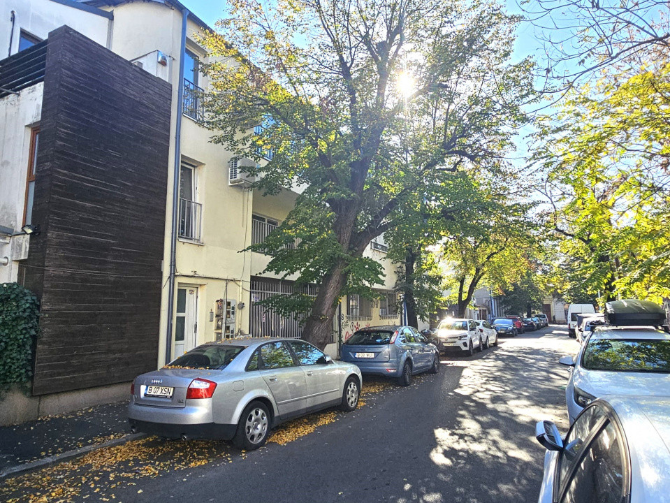 De vanzare 3 camere in bloc nou pe Ghiocei/Stefan cel Mare