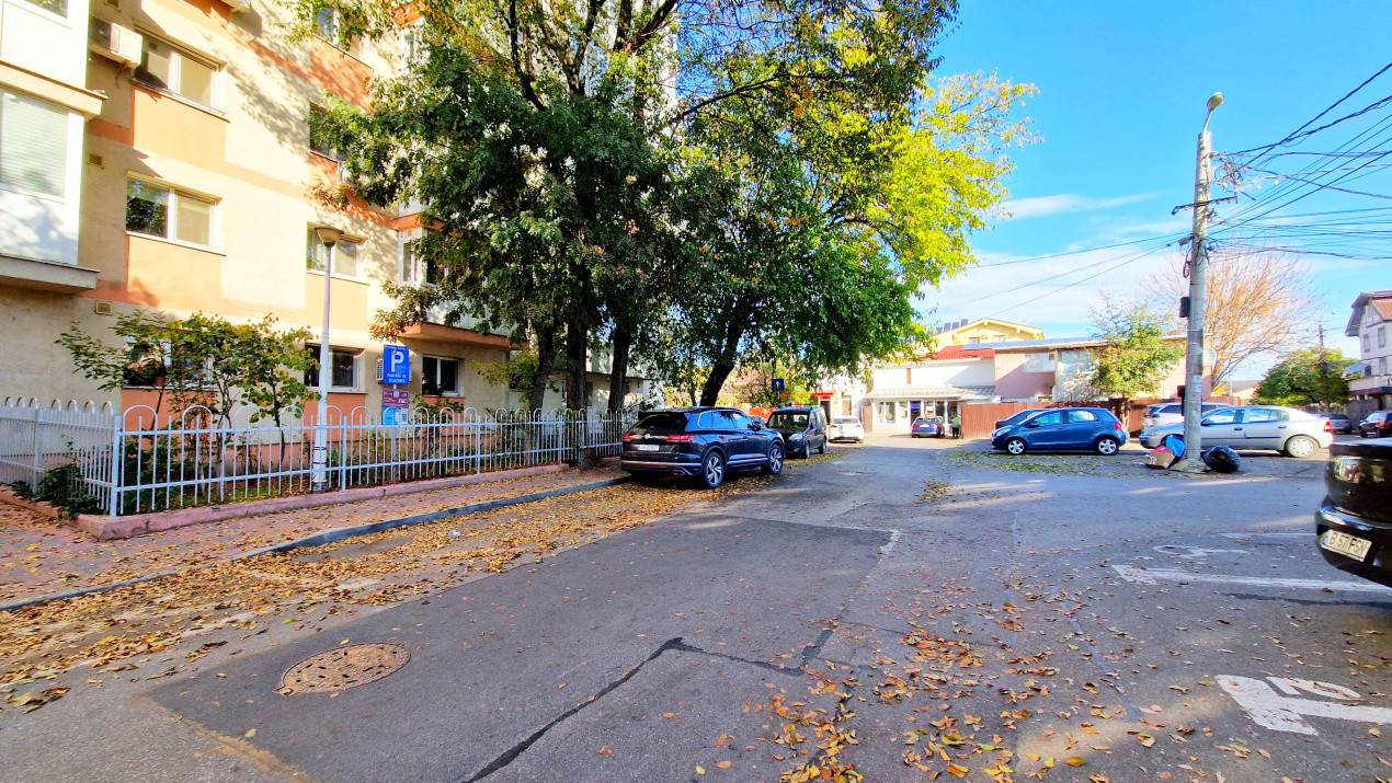 Apartament 3 camere  la demisol, mobilat si utilate cu garaj subteran