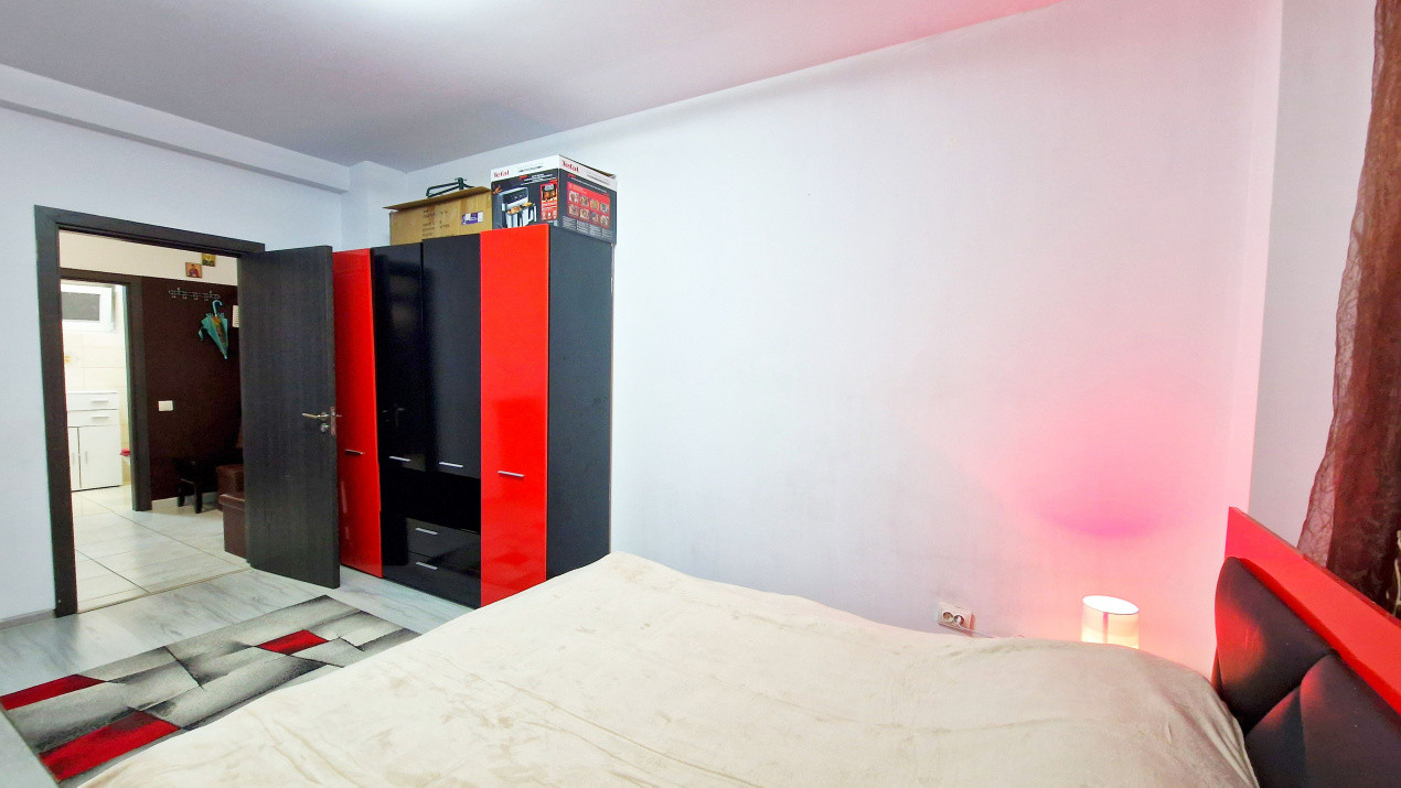 Apartament 3 camere  la demisol, mobilat si utilate cu garaj subteran