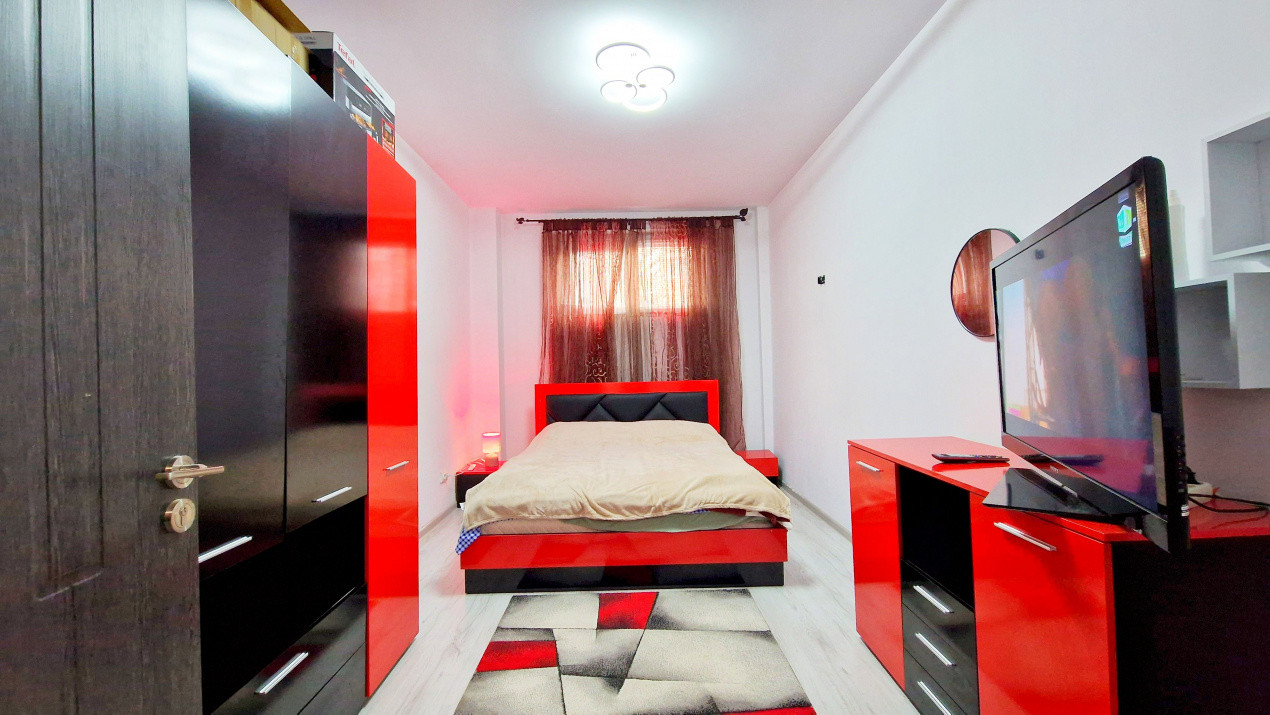 Apartament 3 camere  la demisol, mobilat si utilate cu garaj subteran