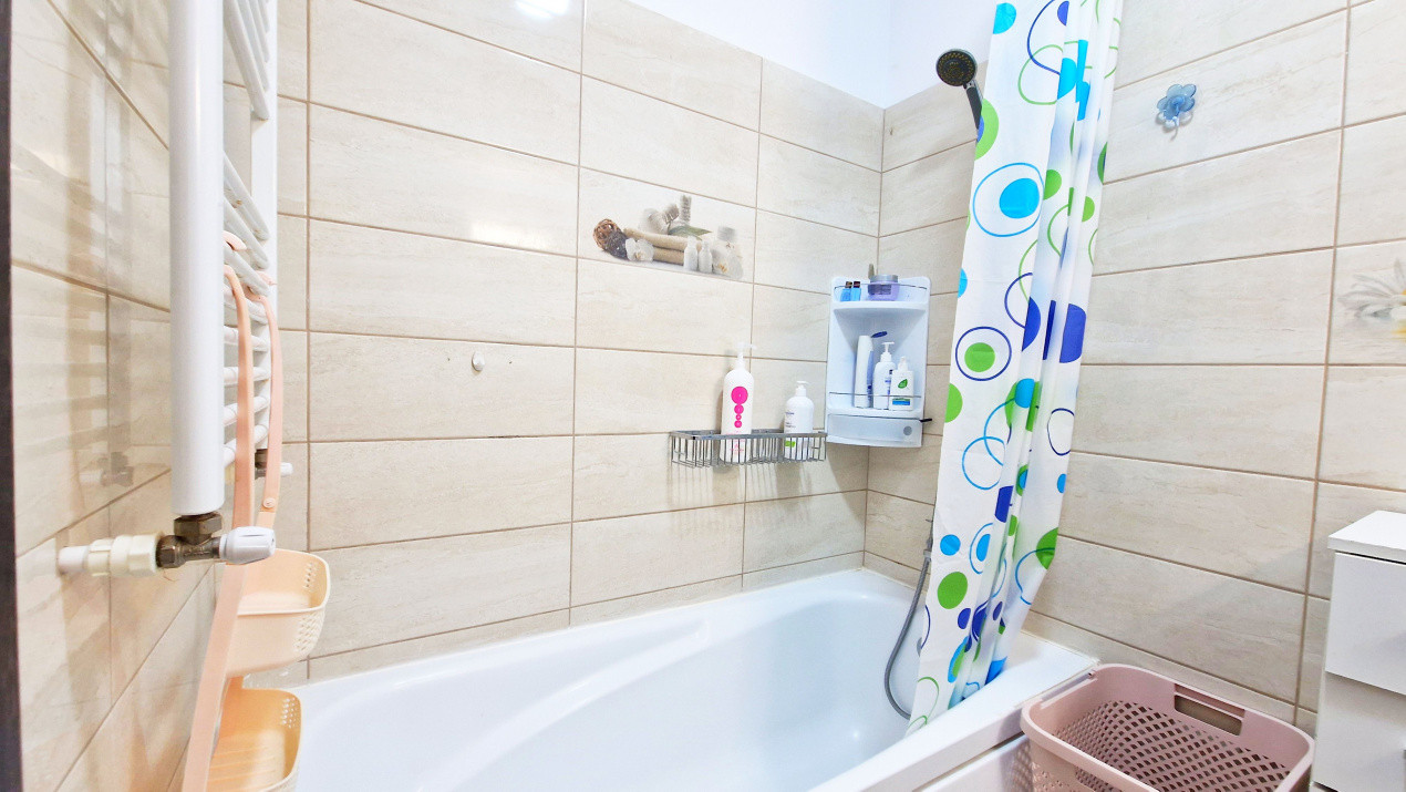 Apartament 3 camere  la demisol, mobilat si utilate cu garaj subteran