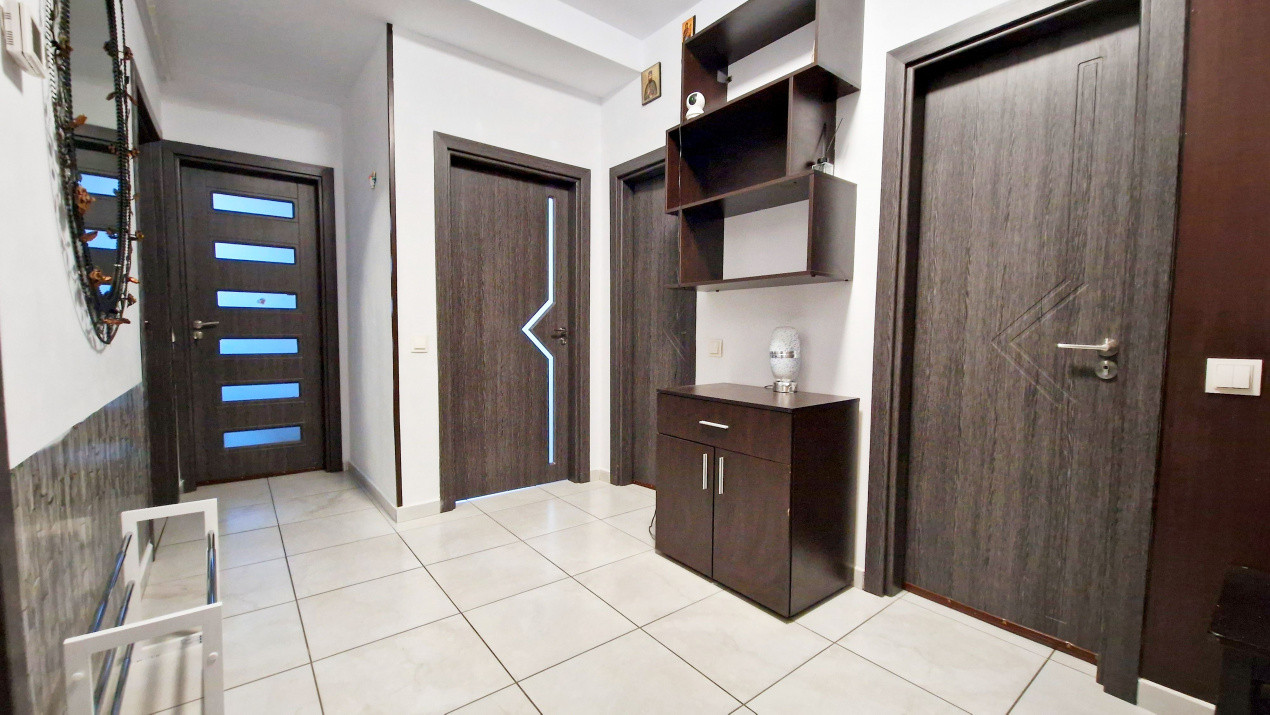 Apartament 3 camere  la demisol, mobilat si utilate cu garaj subteran