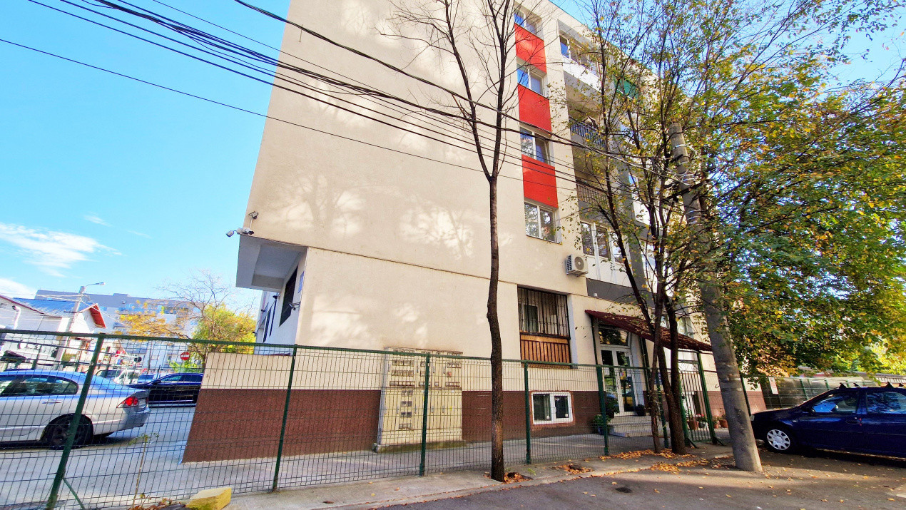 Apartament 3 camere  la demisol, mobilat si utilate cu garaj subteran