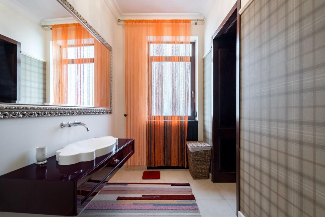 ARMENEASCA APARTAMENT 6 CAMERE 190 MP!