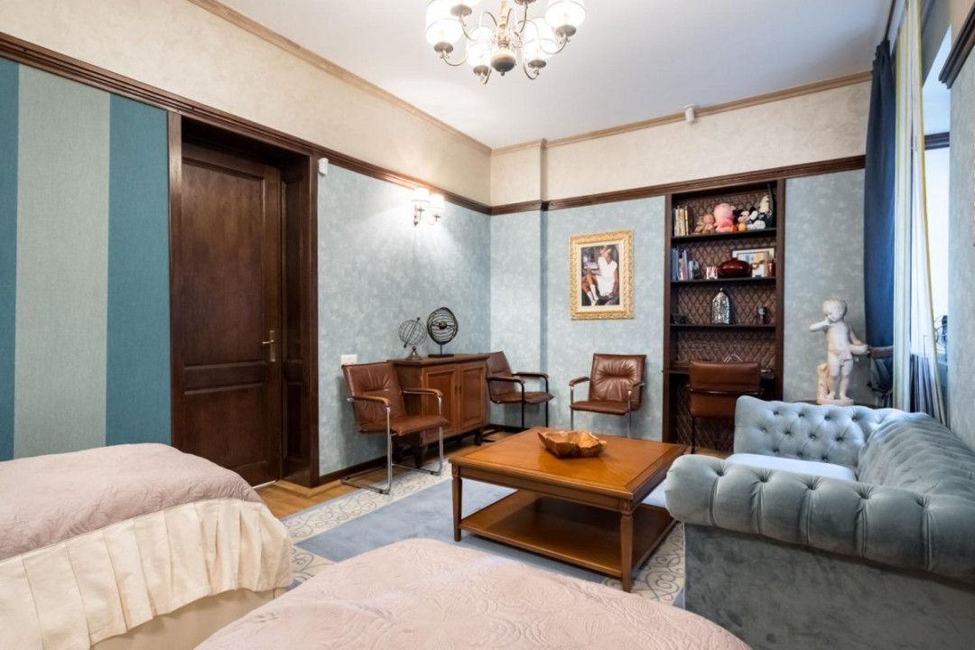 ARMENEASCA APARTAMENT 6 CAMERE 190 MP!