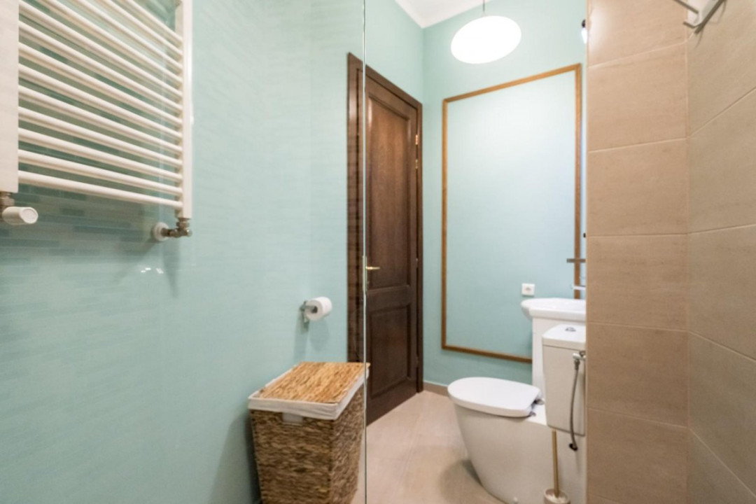 ARMENEASCA APARTAMENT 6 CAMERE 190 MP!