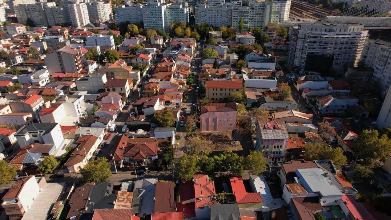 Teren dezvoltare Rezidentiala/Office/Mixta - Banu Manta-Titulescu