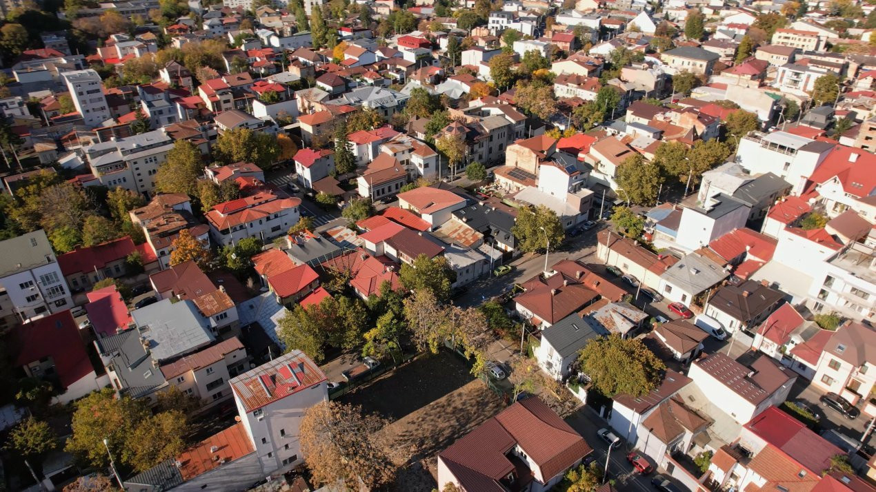 Teren dezvoltare Rezidentiala/Office/Mixta - Banu Manta-Titulescu