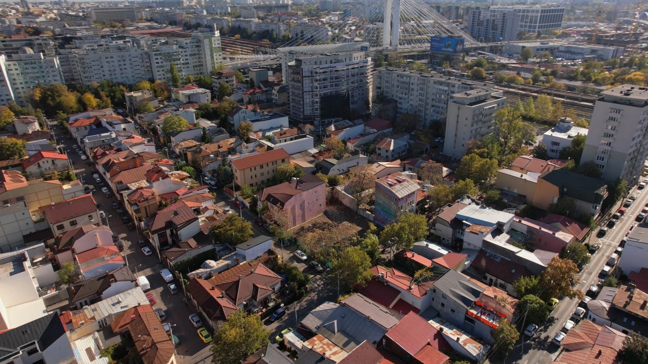 Teren dezvoltare Rezidentiala/Office/Mixta - Banu Manta-Titulescu