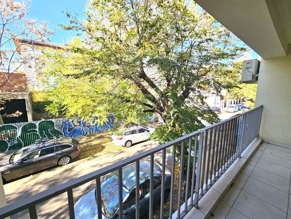 De vanzare 3 camere in bloc nou pe Ghiocei/Stefan cel Mare