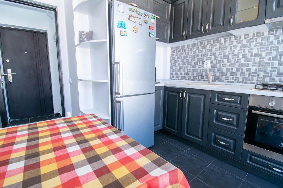 Parcul Teilor-Auchan Titan 2 camere,dec,mobilat si utilat+loc parcare