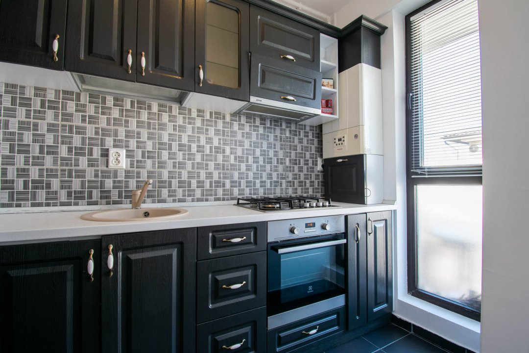 Parcul Teilor-Auchan Titan 2 camere,dec,mobilat si utilat+loc parcare