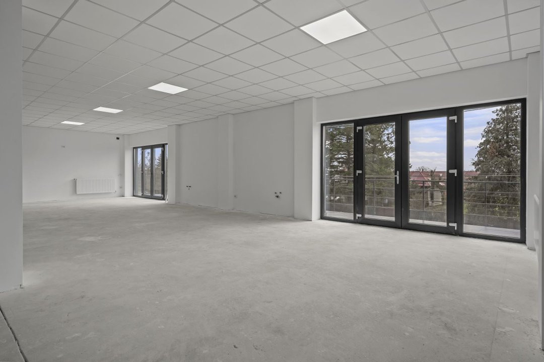 De inchiriat spatiu comercial nou - Peris, la strada principala