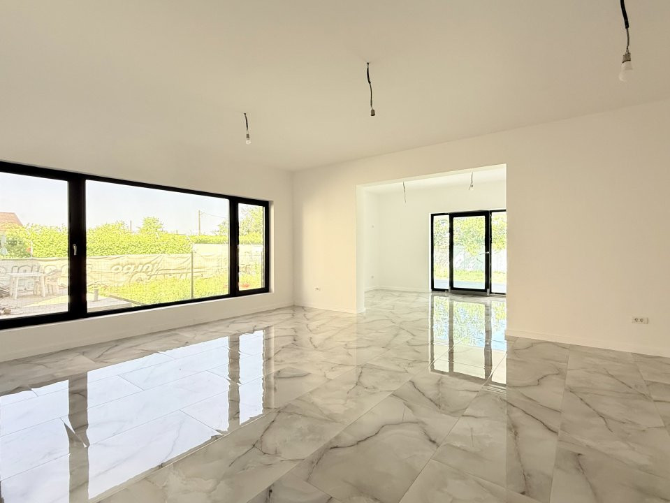 Locuință elegantă și eficientă, 5 camere, terasă și curte-Chitila str Castanilor