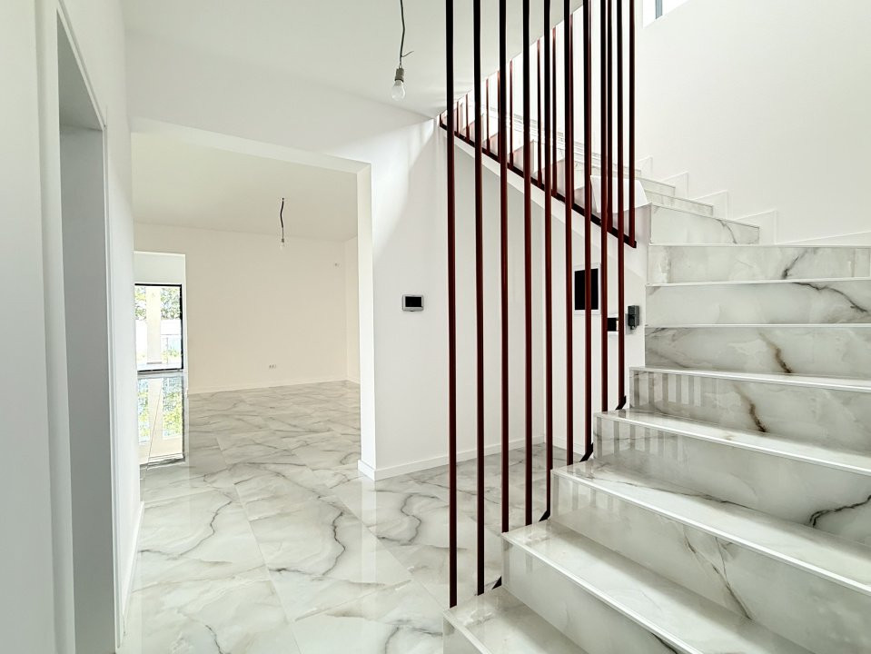 Locuință elegantă și eficientă, 5 camere, terasă și curte-Chitila str Castanilor