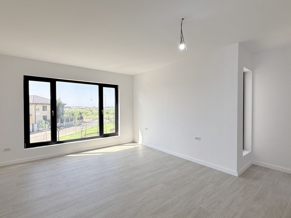 Locuință elegantă și eficientă, 5 camere, terasă și curte-Chitila str Castanilor