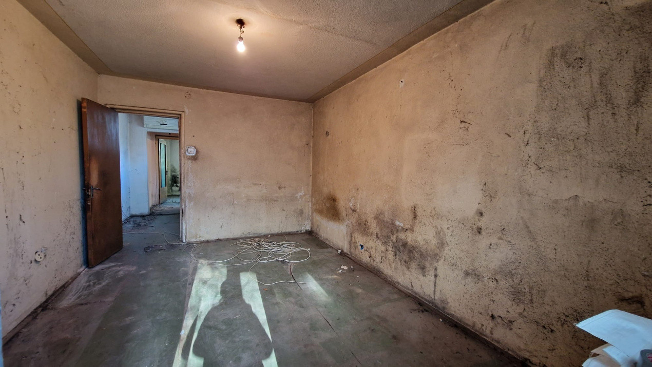 Apartament 2 camere  pentru renovare