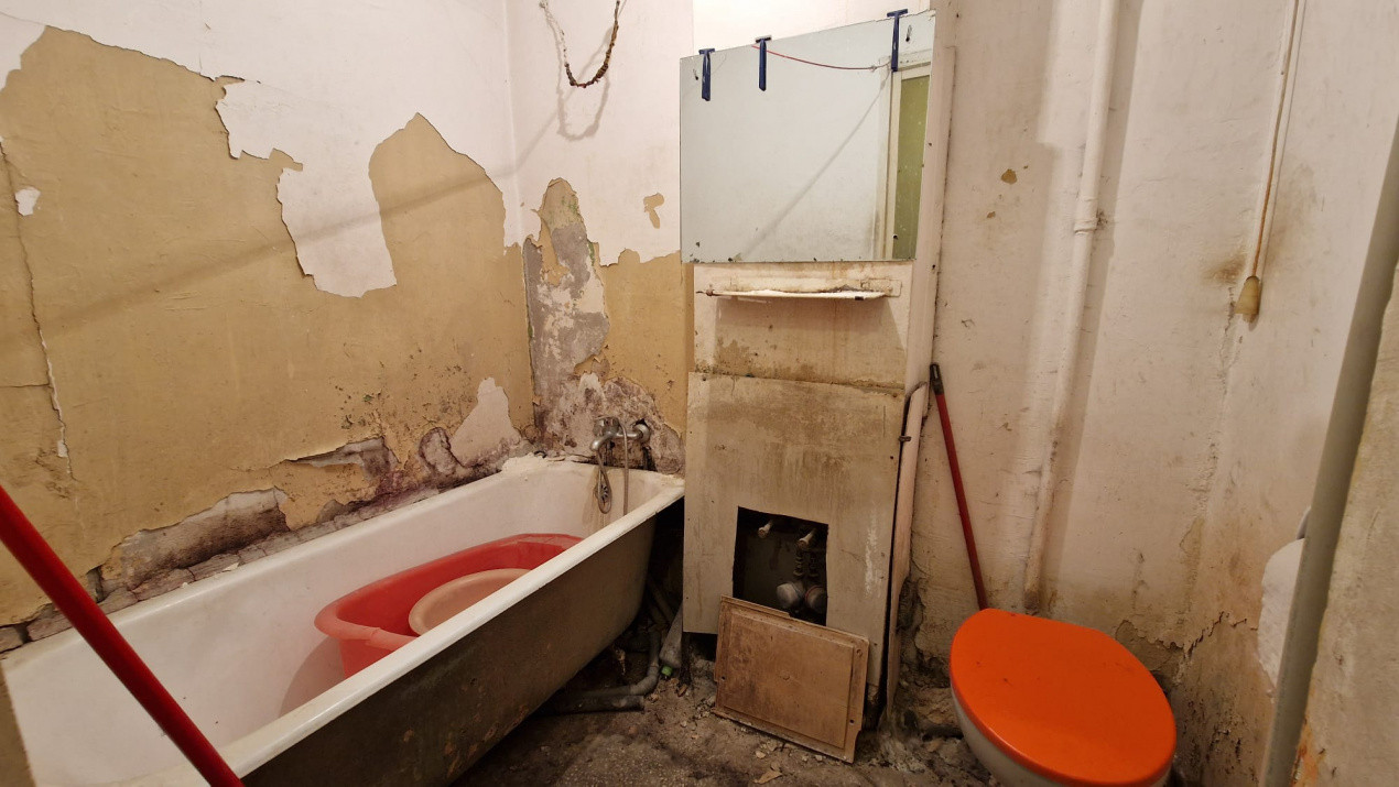 Apartament 2 camere  pentru renovare