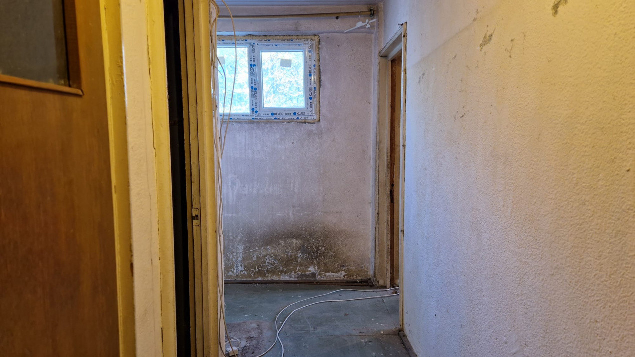 Apartament 2 camere  pentru renovare