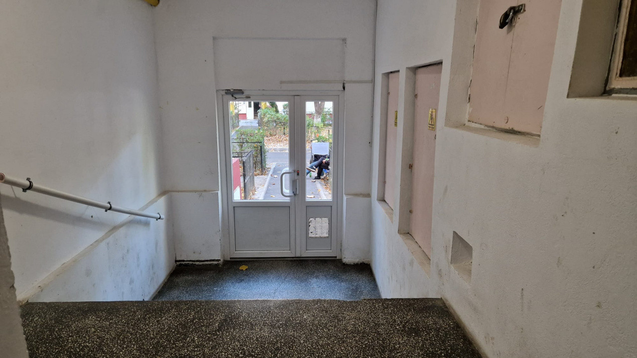 Apartament 2 camere  pentru renovare