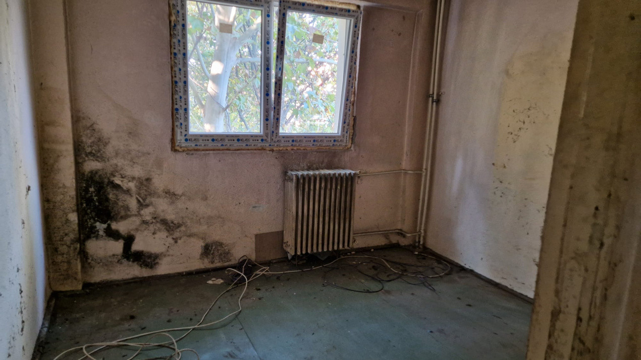 Apartament 2 camere  pentru renovare