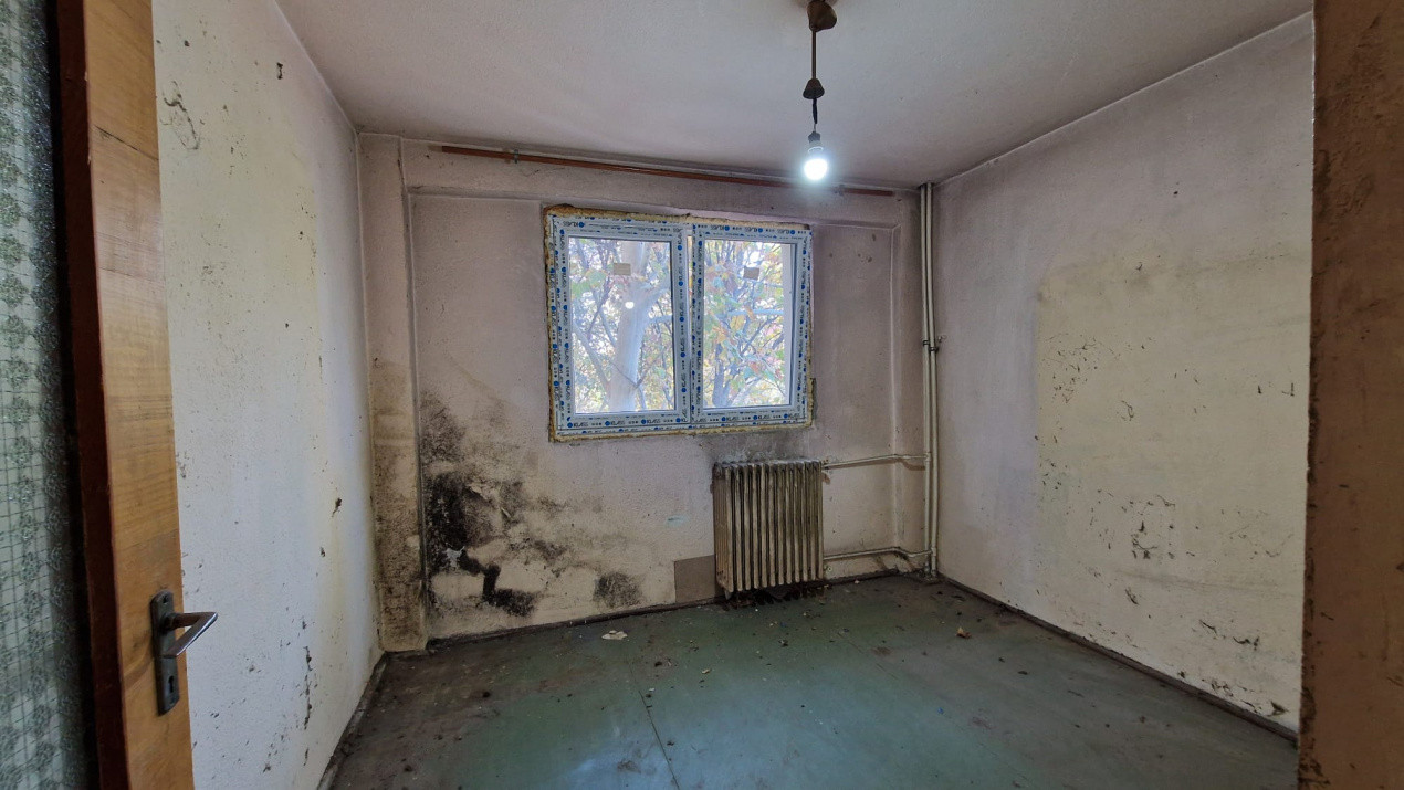 Apartament 2 camere  pentru renovare